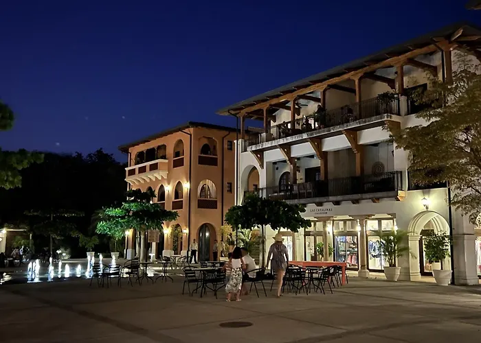 Apartamento Catalinas - Cazenovia Centrally Located, Short Walk To